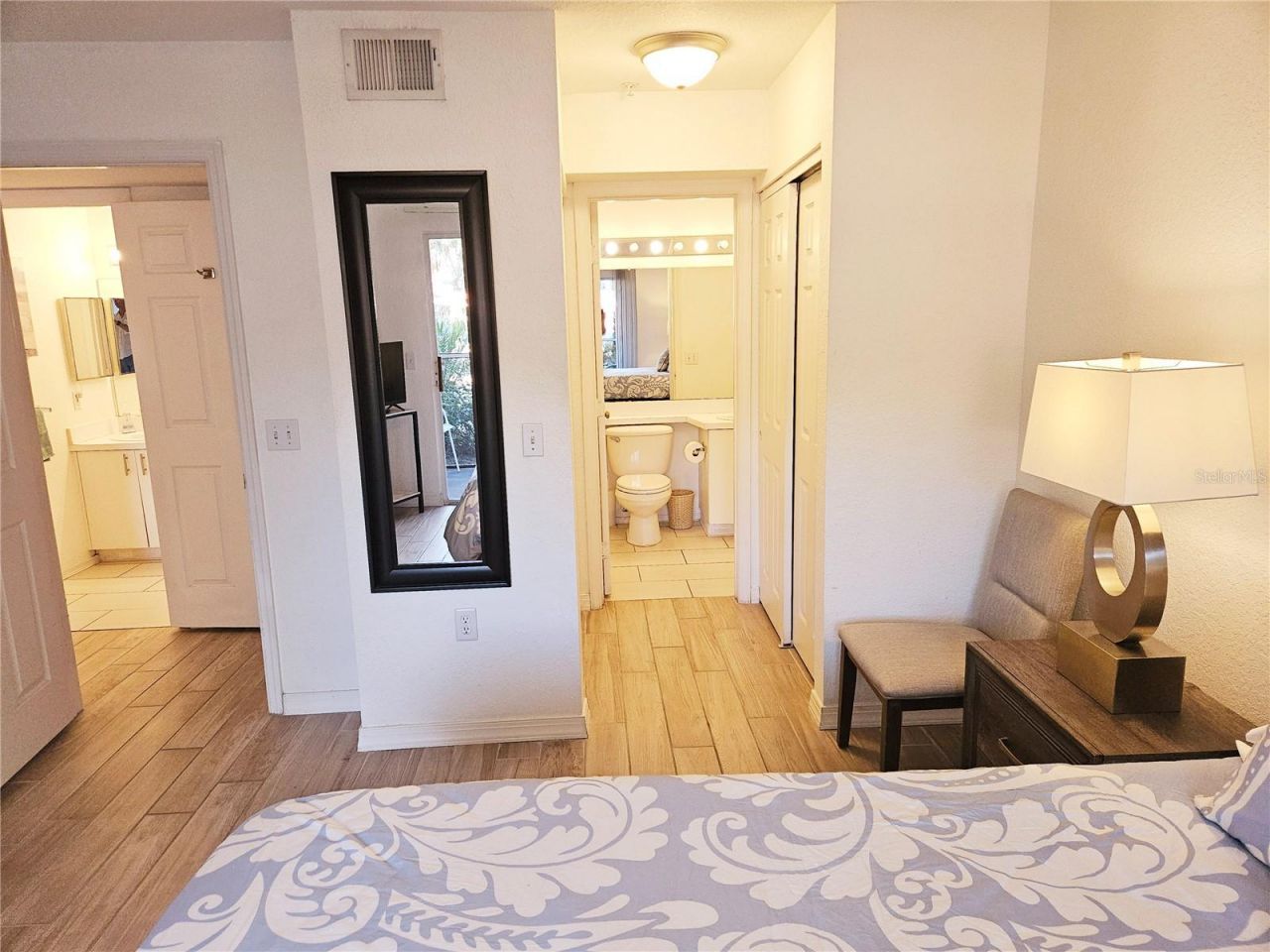 850 S Tamiami Trail , Unit 704, Sarasota, FL 34236 Photo