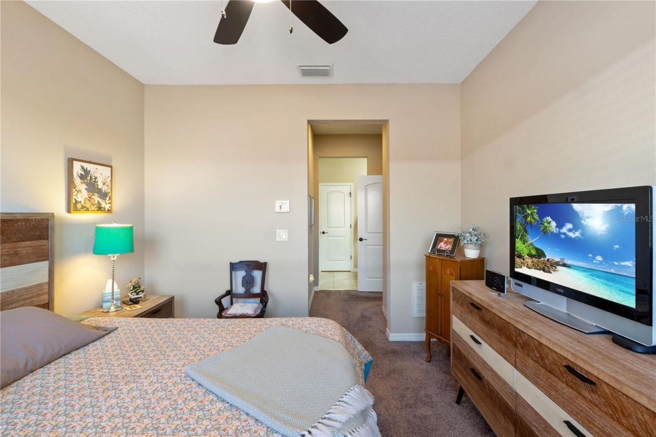 5265 NW 33rd Place , Ocala, FL 34482 Photo