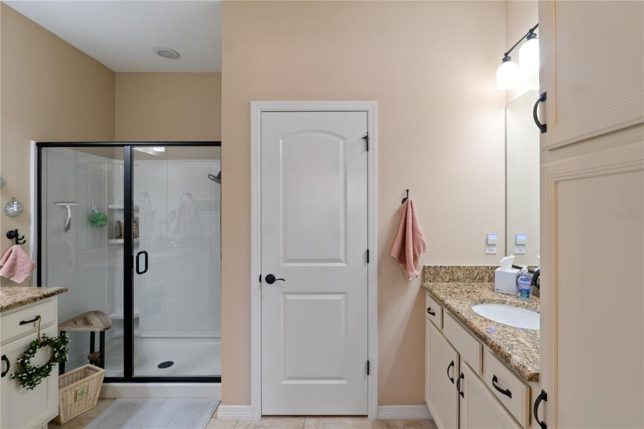 5265 NW 33rd Place , Ocala, FL 34482 Photo