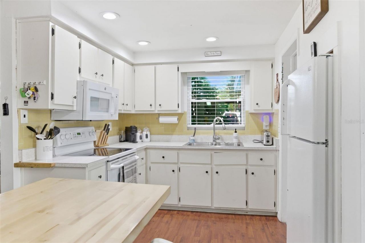 1111 Idlebriar Way , Tarpon Springs, FL 34689 Photo