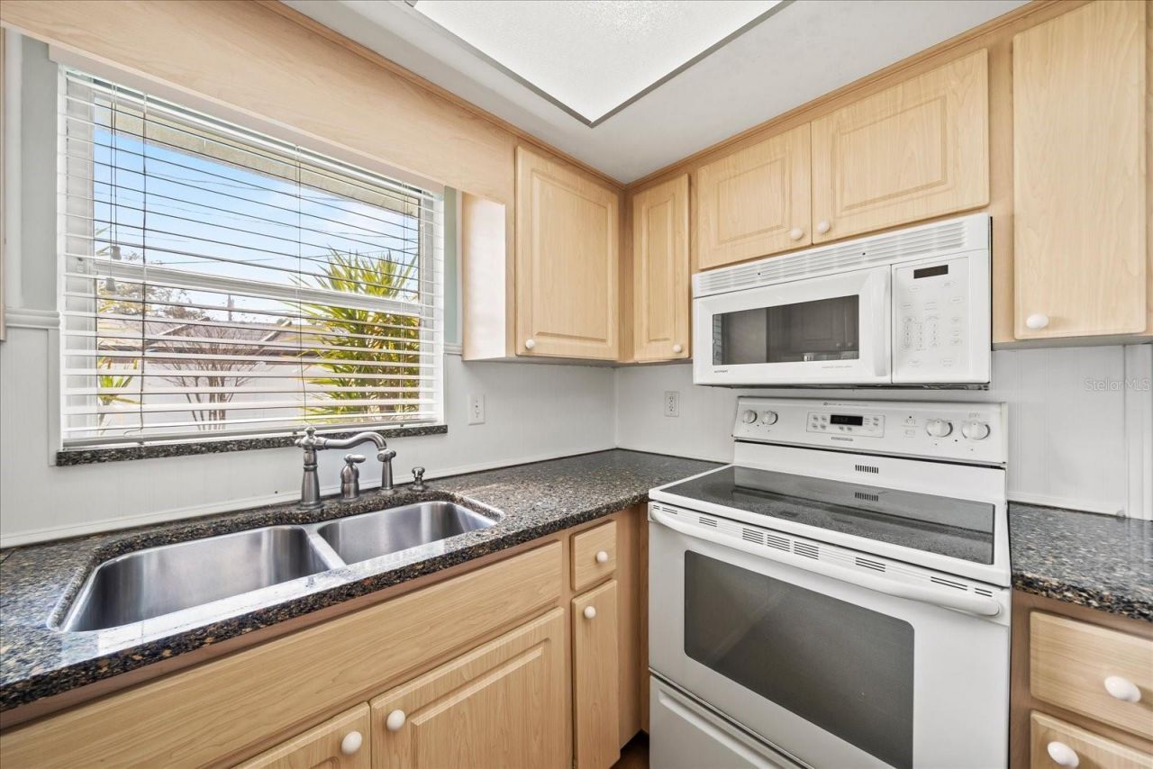 3503 18th Avenue W, Bradenton, FL 34205 Photo