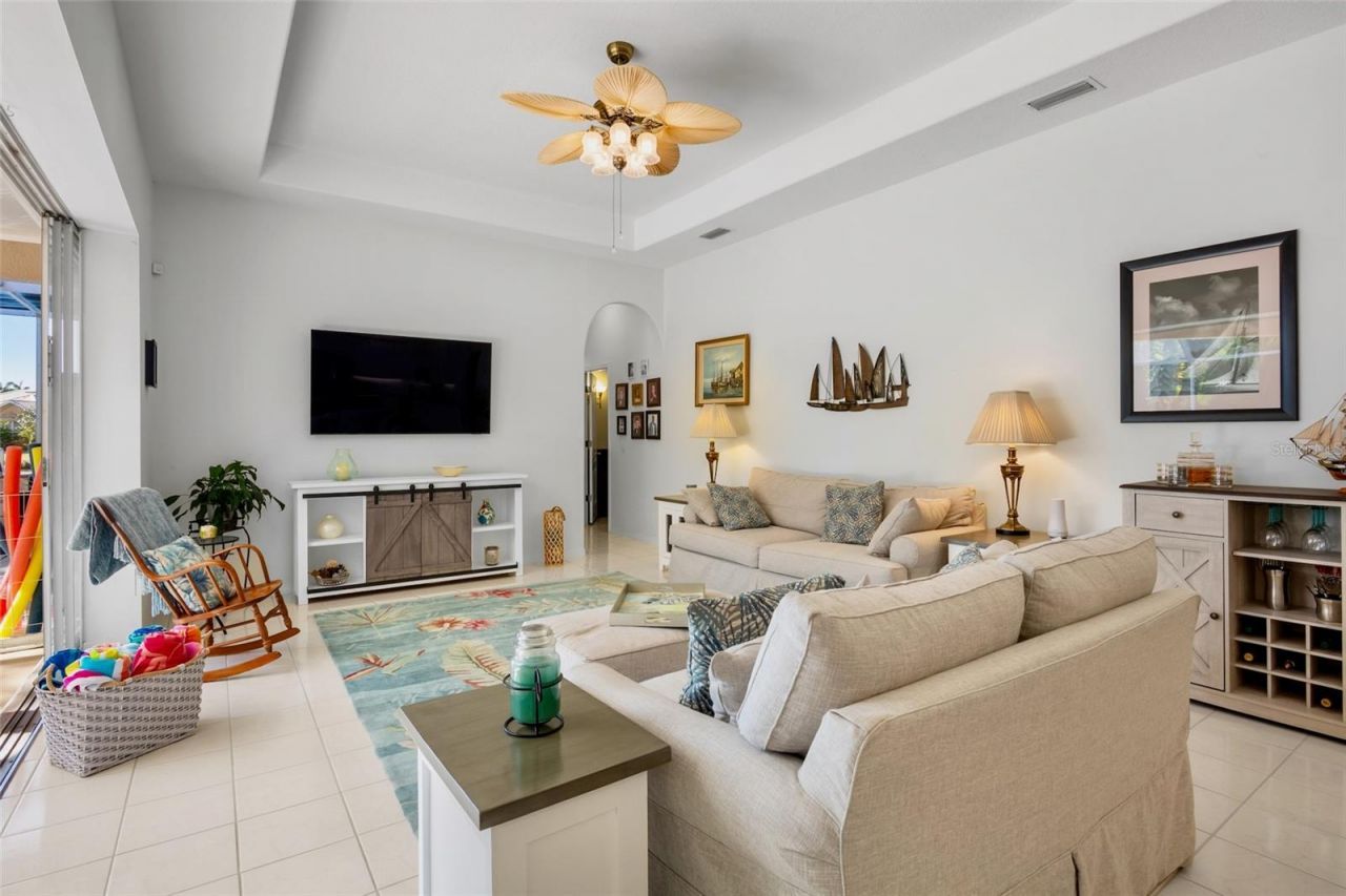 4609 Sweetmeadow Circle , Sarasota, FL 34238 Photo