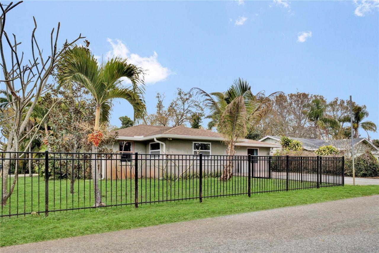 3510 4th Avenue W, Bradenton, FL 34205 Photo