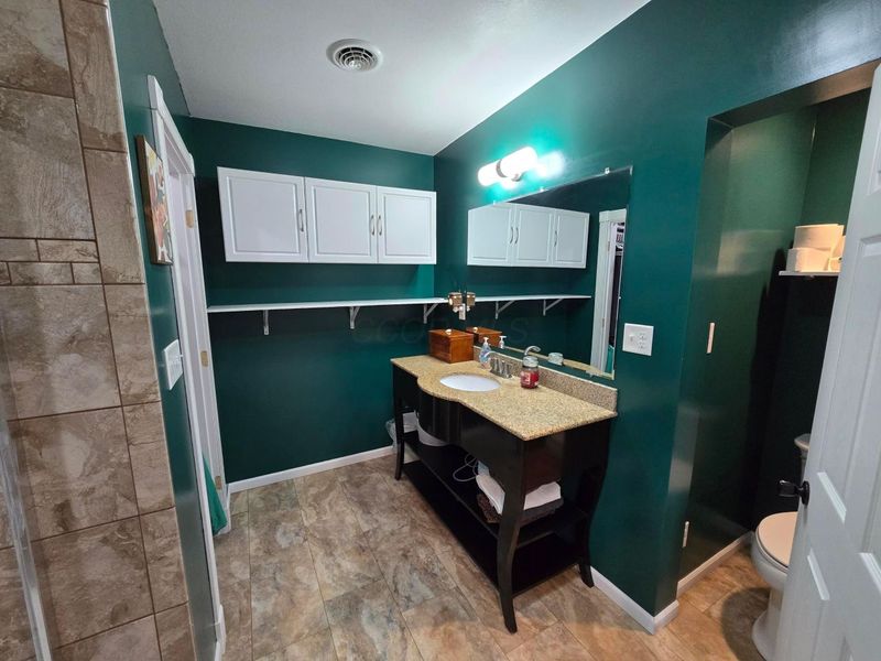 211 E Wapakoneta Street, Waynesfield, OH 45896 Photo 10