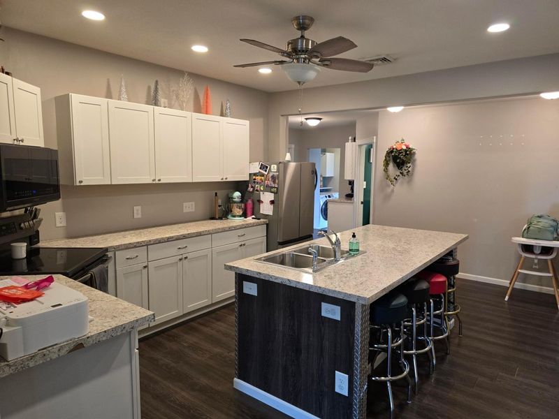 211 E Wapakoneta Street, Waynesfield, OH 45896 Photo 8