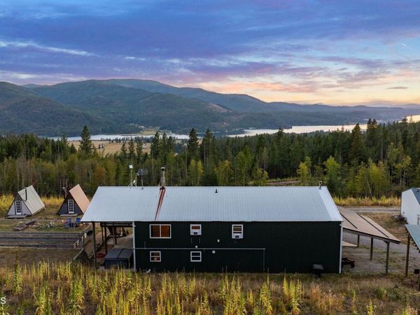 124 Acorn Way , Priest River, ID 83856