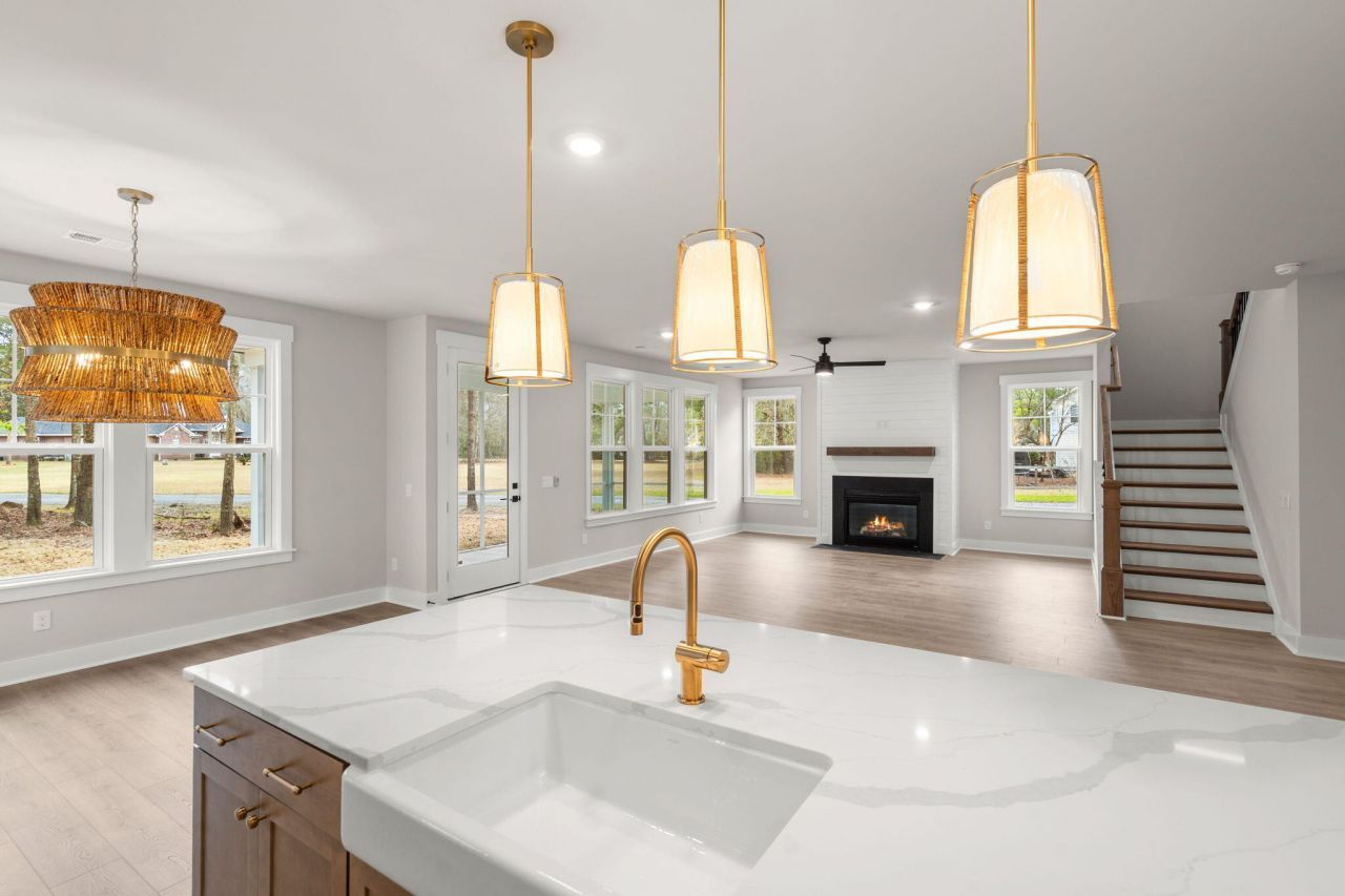 1289 Hamlin Road Photo 21