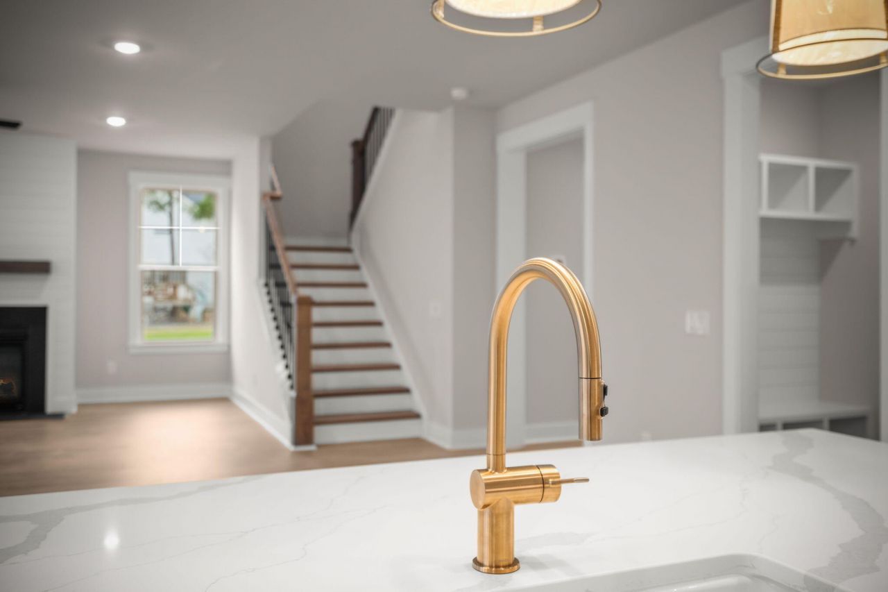 1289 Hamlin Road Photo 22