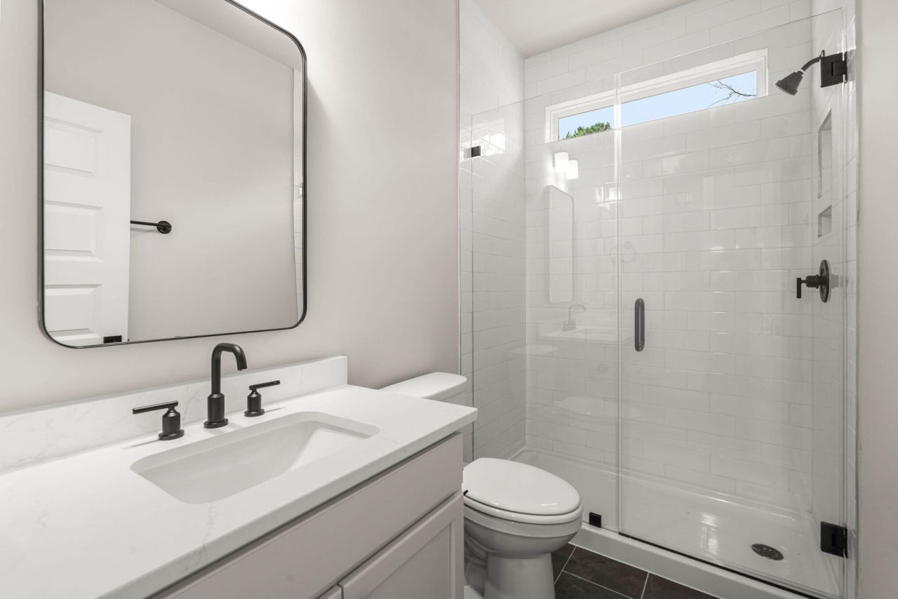 1289 Hamlin Road Photo 30