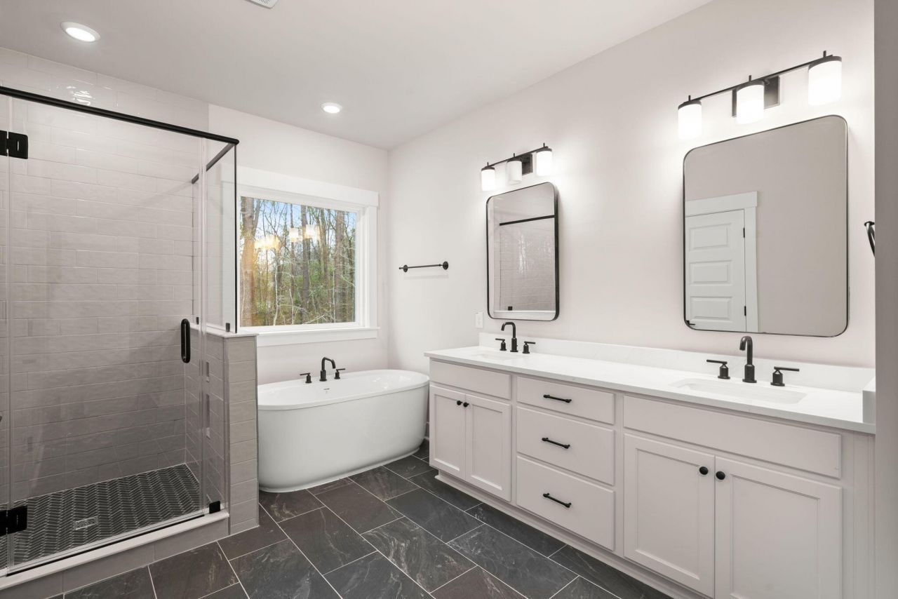 1289 Hamlin Road Photo 38