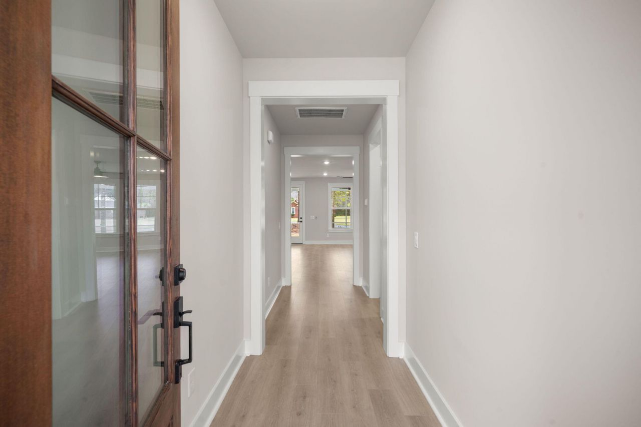 1289 Hamlin Road Photo 6