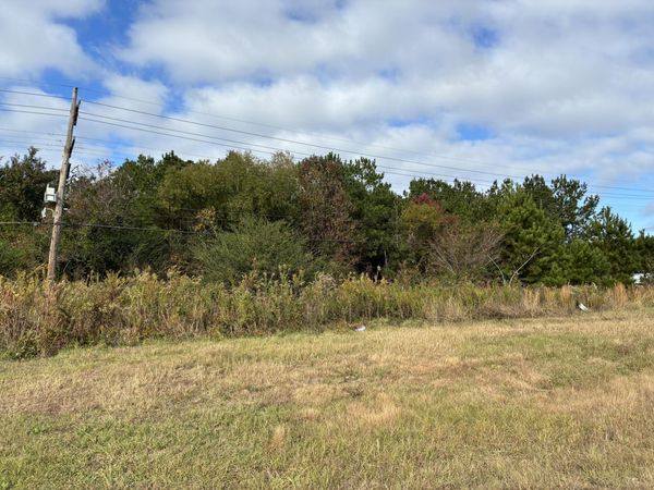 Lake Charles Hwy, Leesville, LA 71446