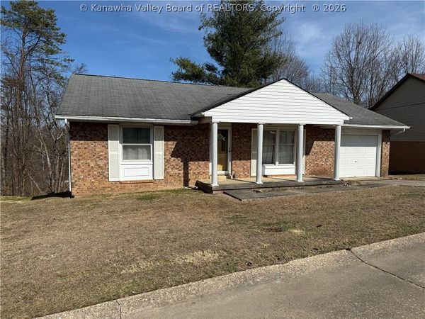 61 Cambridge Drive, Culloden, WV 25510