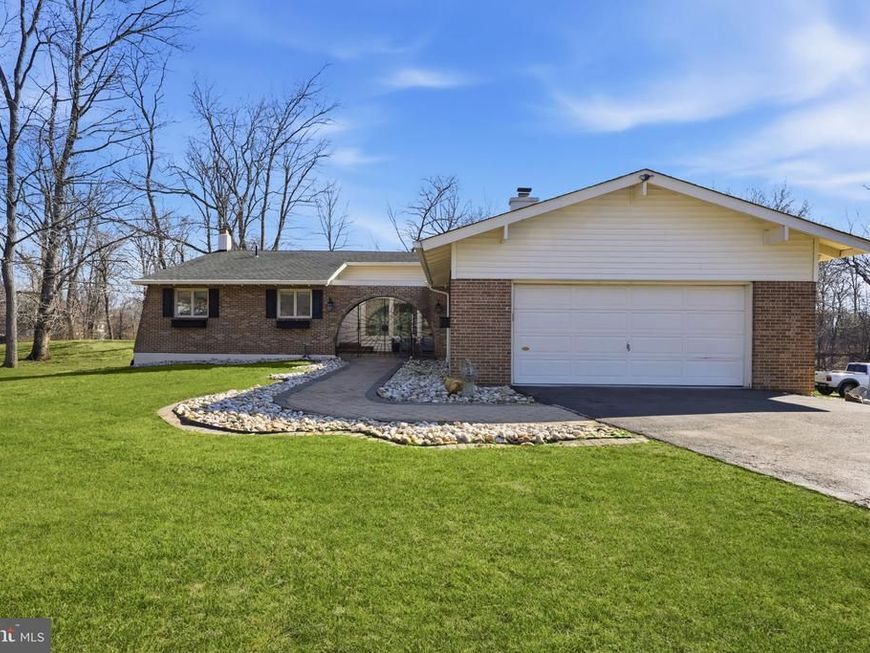 216 Bruce Road, Washington Crossing, PA 18977 Main Photo