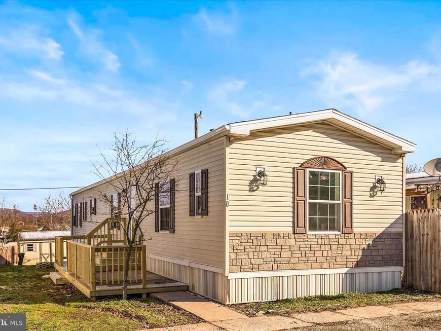 10 Ridgeview Park, Jonestown, PA 17038 Main Photo