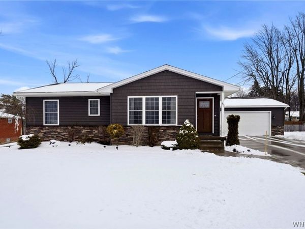 80 6th Avenue , Lancaster, NY 14086