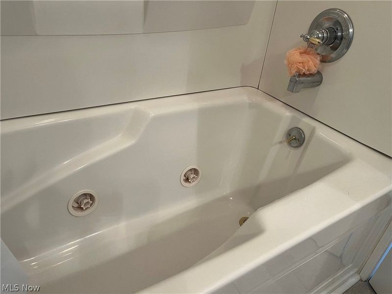 13325 Longspur Court, Valley View, OH 44125 Photo 24