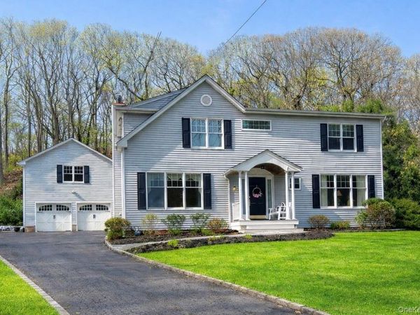 251 Vineyard Road, Huntington Bay, NY 11743