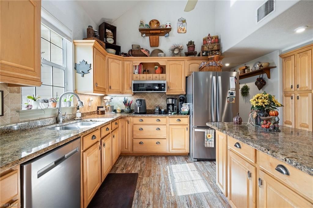 22800 N River Rd, Alva, FL 33920 Photo