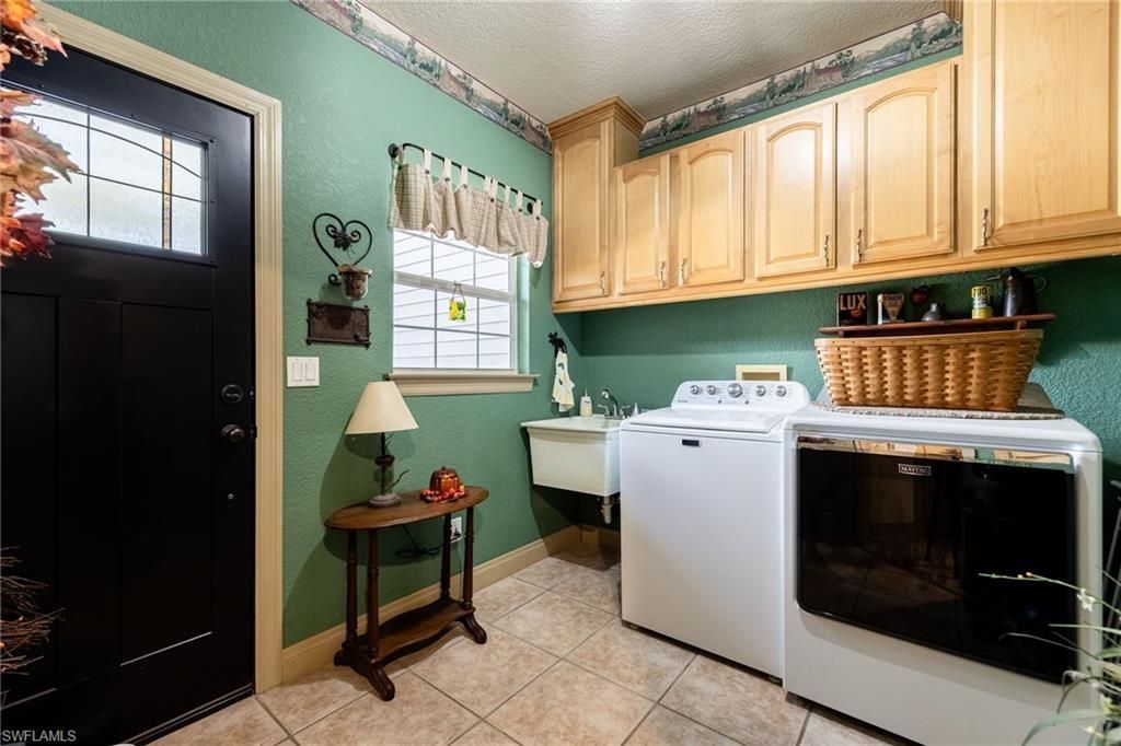 22800 N River Rd, Alva, FL 33920 Photo