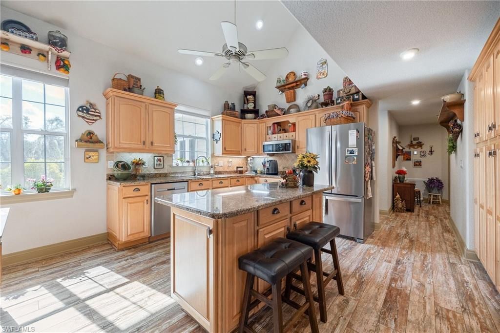 22800 N River Rd, Alva, FL 33920 Photo