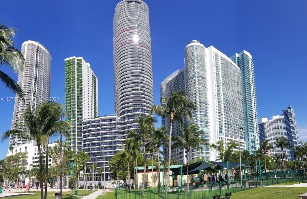 488 NE 18th St , Unit 2008, Miami, FL 33132 Photo