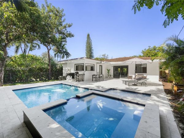 1860 SW 13th St , Miami, FL 33145