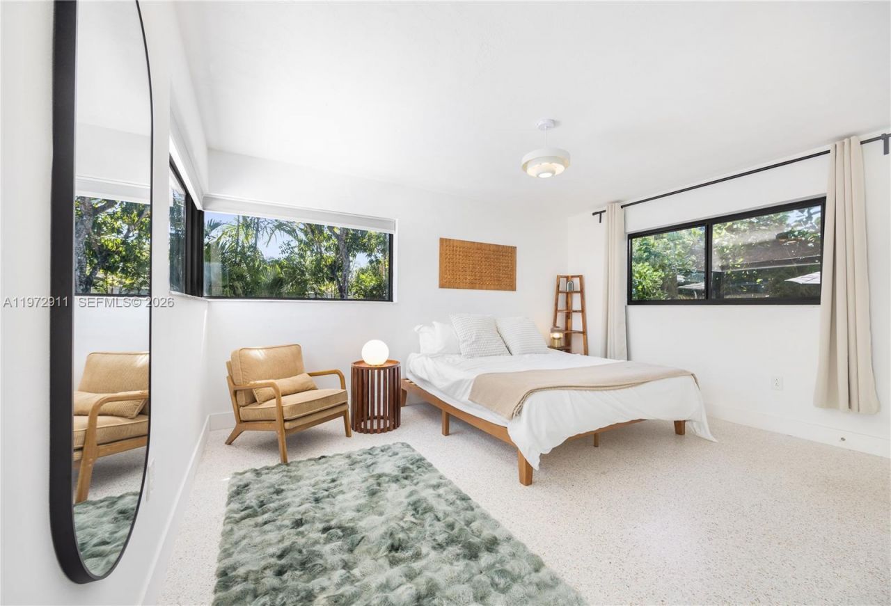 1860 SW 13th St, Miami, FL 33145 Photo