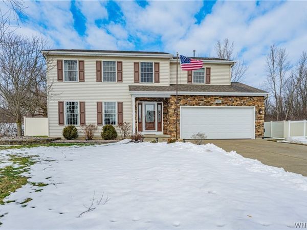 2517 Danielle Drive, Niagara Falls, NY 14304