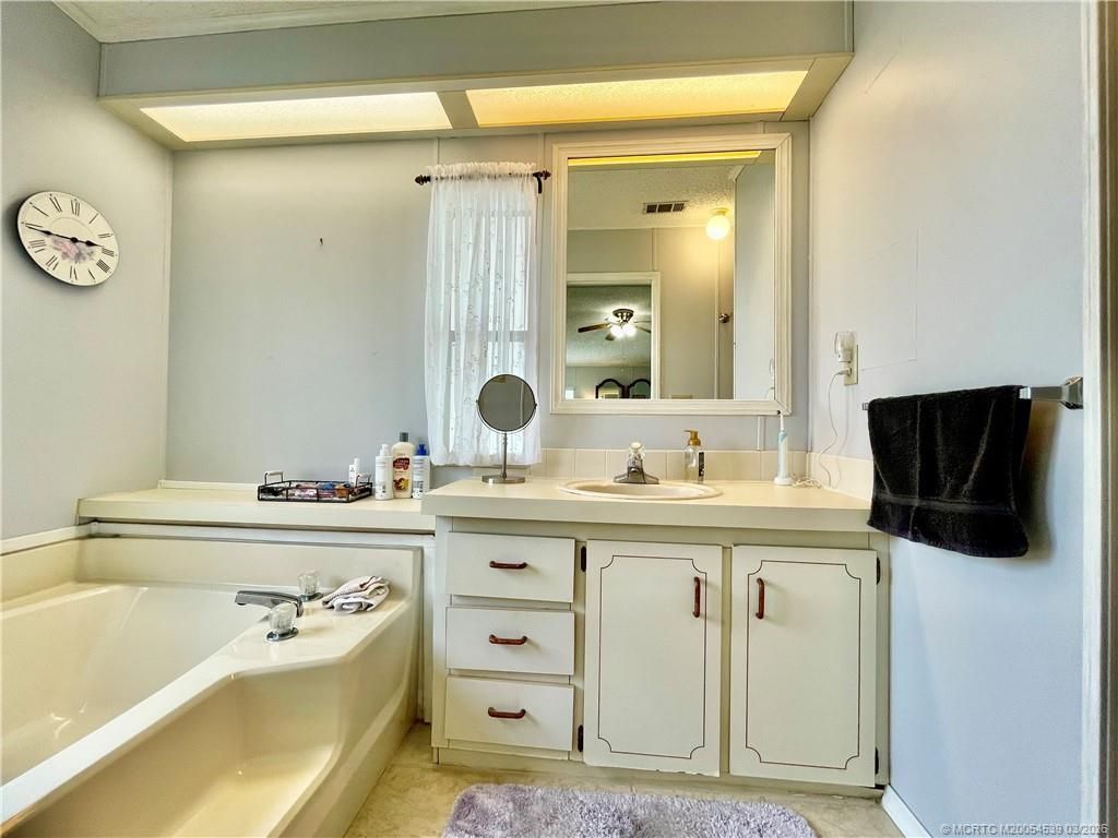 16171 Five Wood Way Sw, Indiantown, FL 34956 Photo