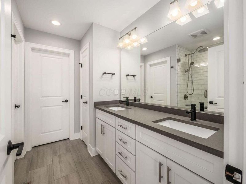 1187 Cromartie Lane, Columbus, OH 43201 Photo 17