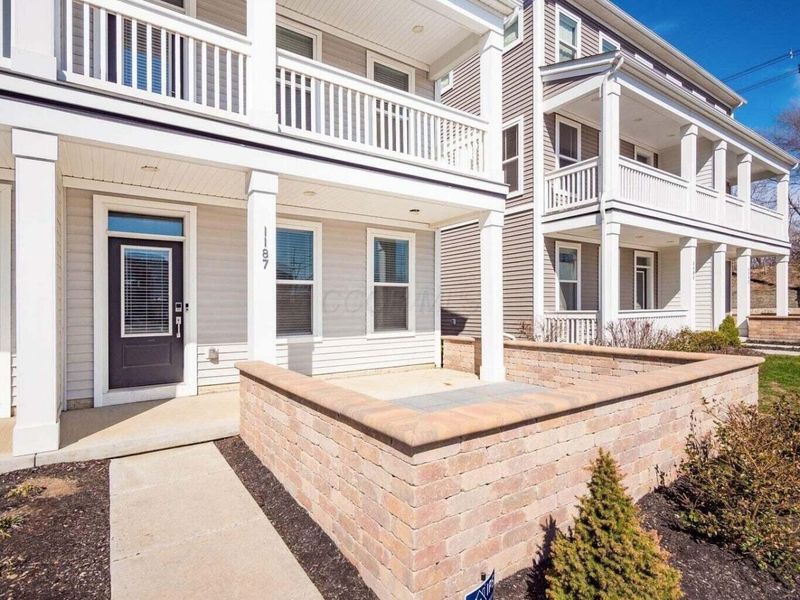 1187 Cromartie Lane, Columbus, OH 43201 Photo 2