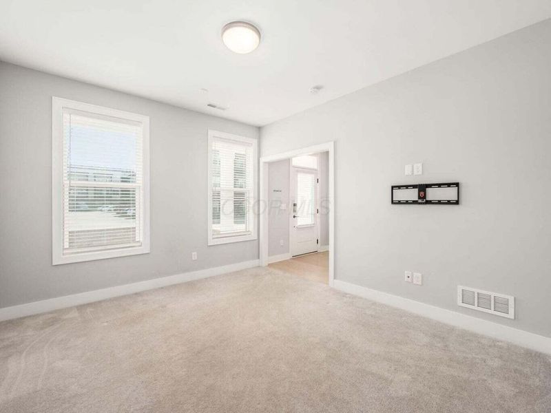 1187 Cromartie Lane, Columbus, OH 43201 Photo 6