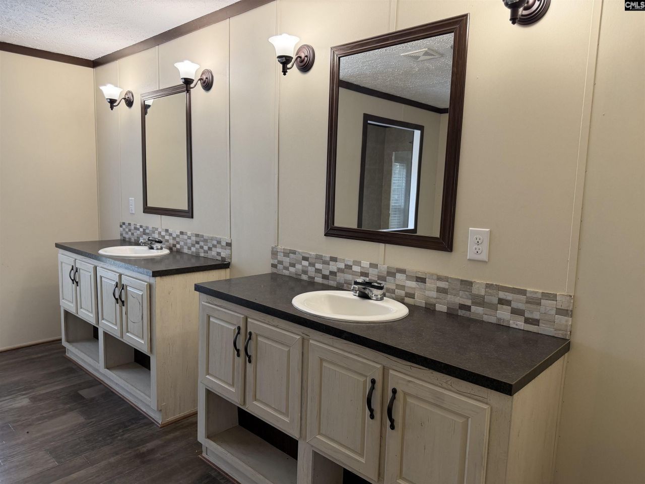 165 Ash Hill Drive Photo 17