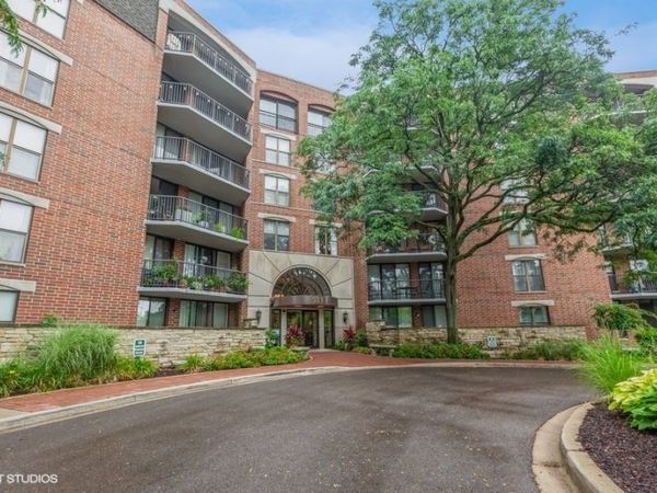 511 AURORA Avenue , Unit 606, Naperville, IL 60540