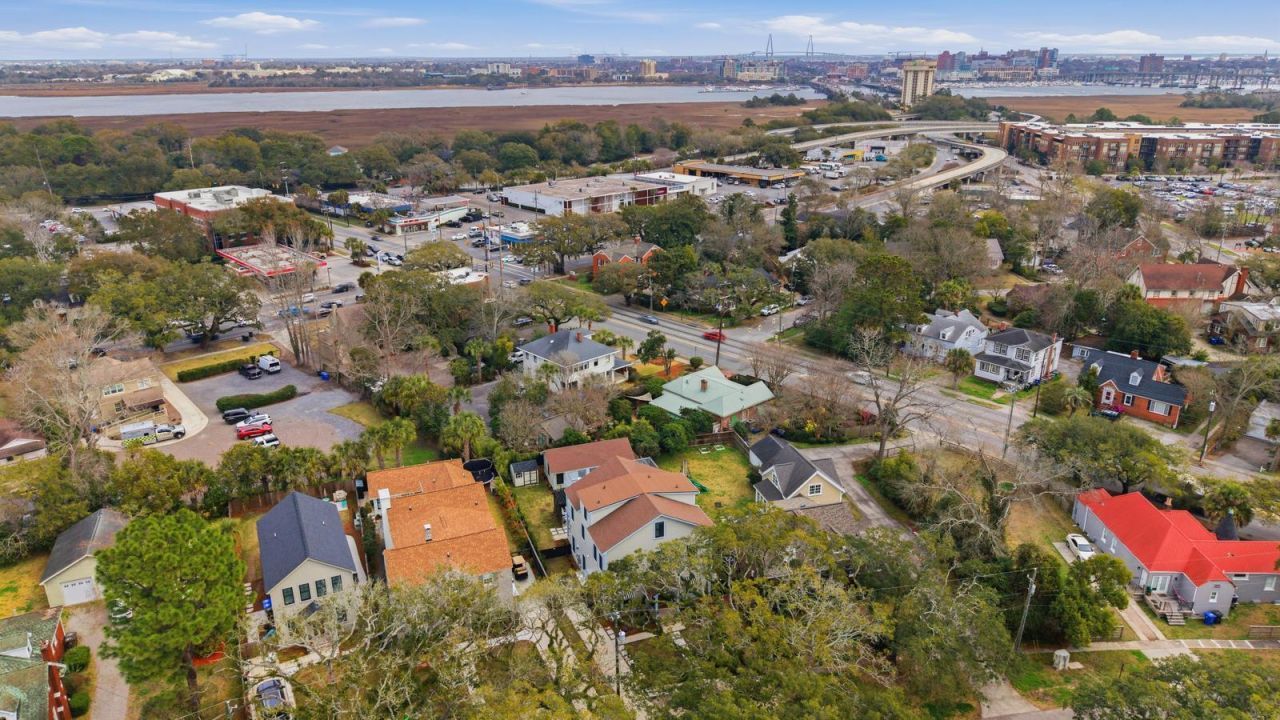 6 Stocker Drive Photo 102