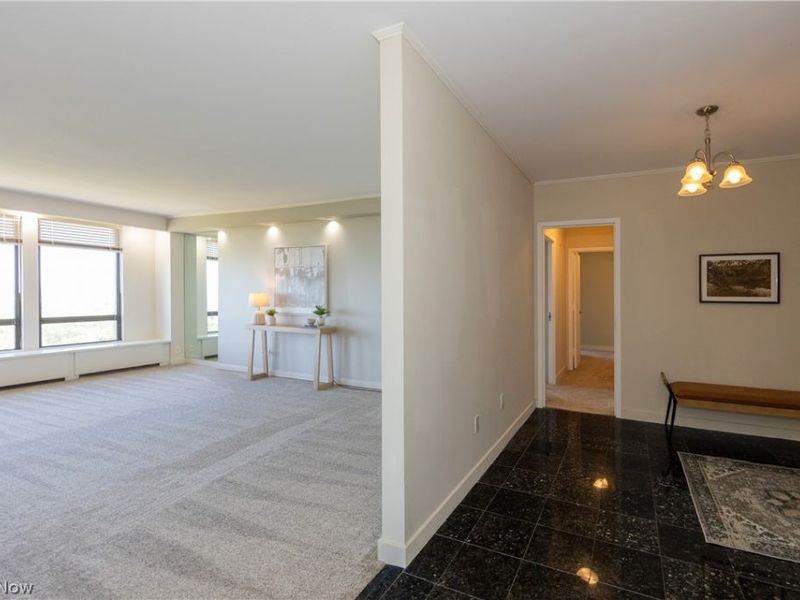 1 Lakeshore Boulevard , Bratenahl, OH 44108 Photo 11