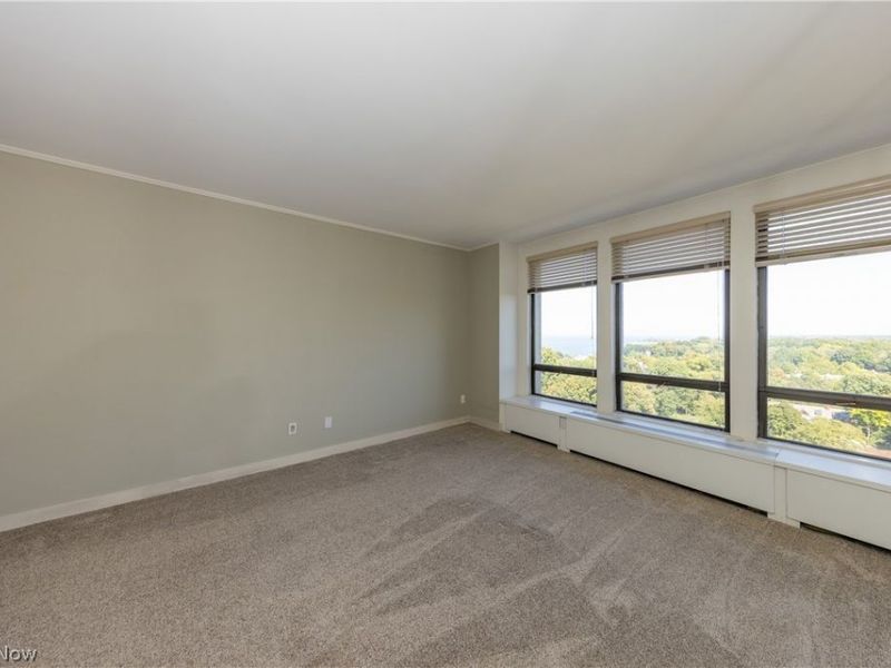 1 Lakeshore Boulevard , Bratenahl, OH 44108 Photo 29