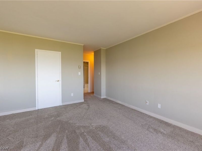 1 Lakeshore Boulevard , Bratenahl, OH 44108 Photo 30