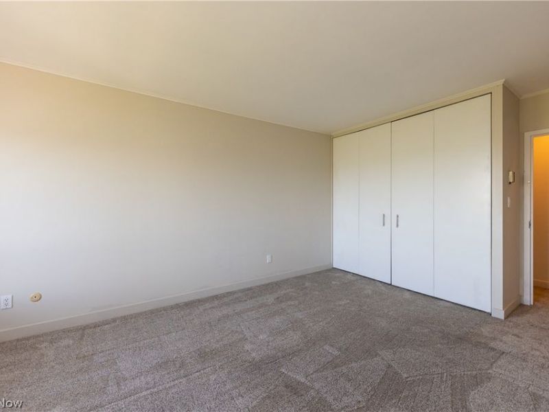 1 Lakeshore Boulevard , Bratenahl, OH 44108 Photo 38