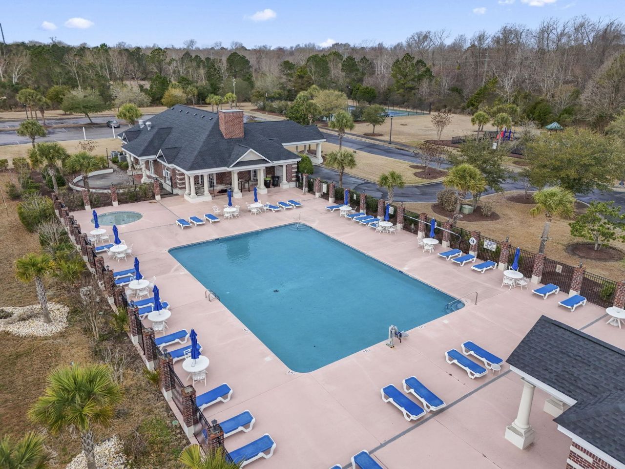 821 Waterton Ave.  Photo 4