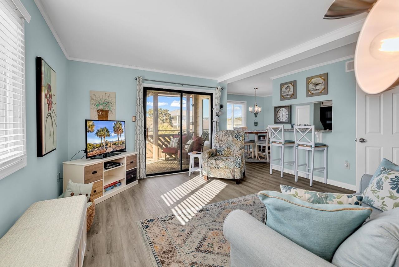 609 Hillside Dr. S  Photo 12