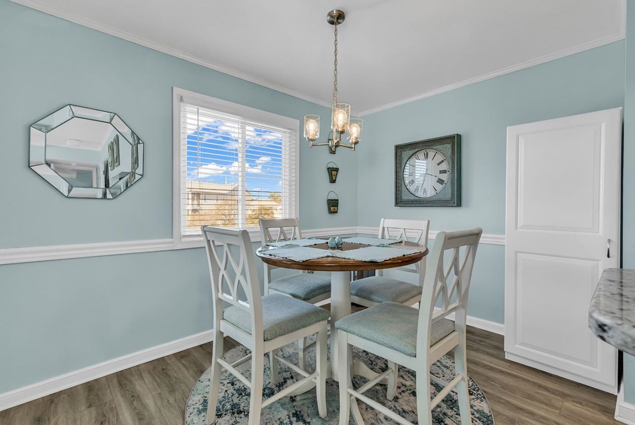 609 Hillside Dr. S  Photo 16