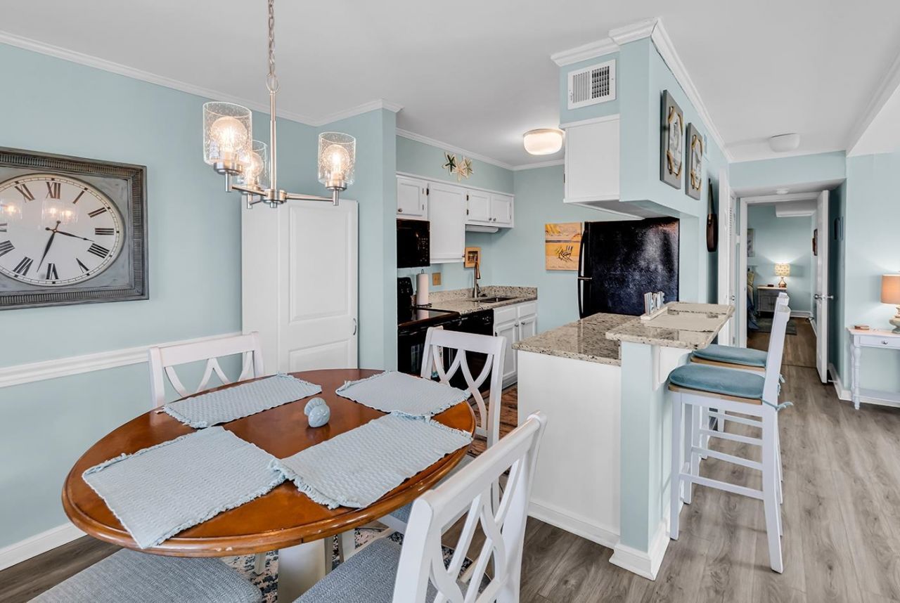 609 Hillside Dr. S  Photo 17