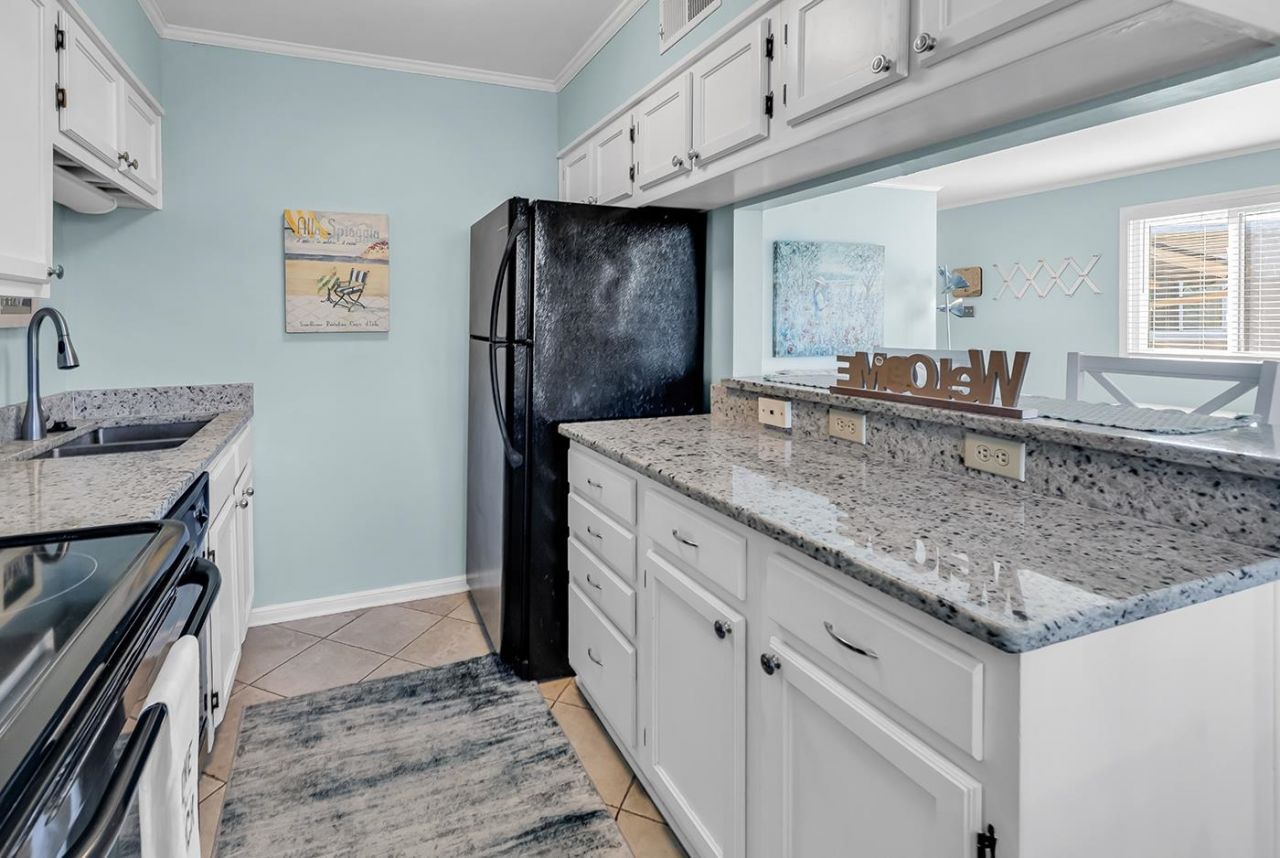 609 Hillside Dr. S  Photo 19