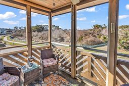 609 Hillside Dr. S  photo 4