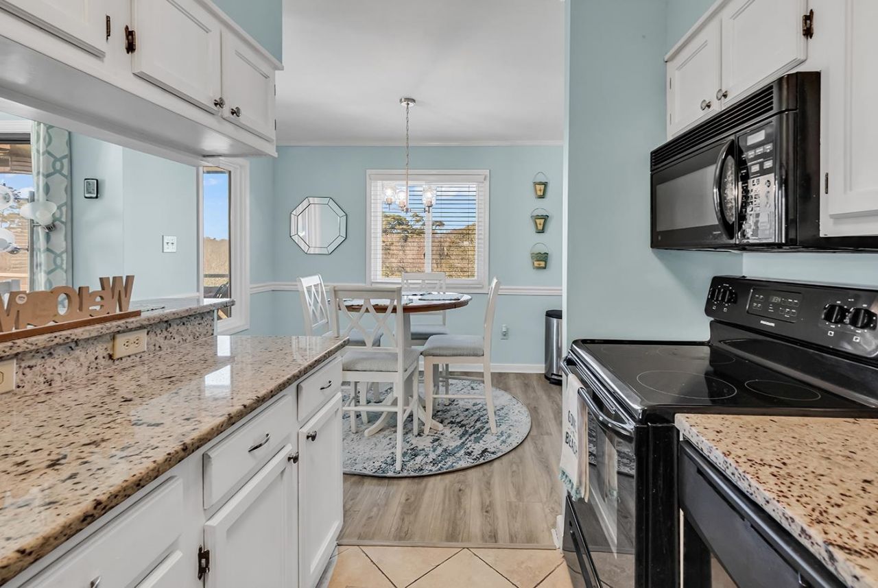 609 Hillside Dr. S  Photo 20