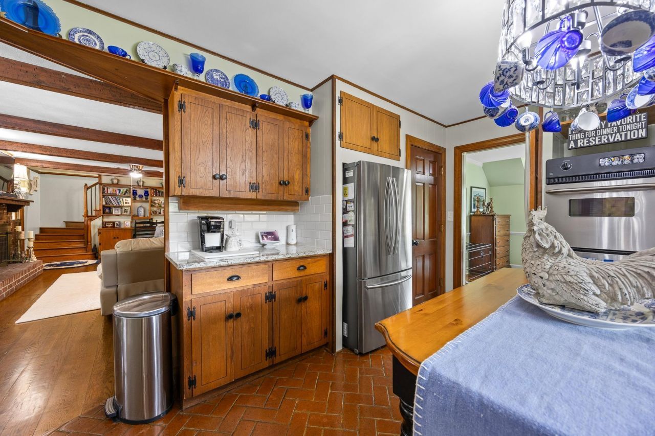 481 Fox Bay Rd.  Photo 12