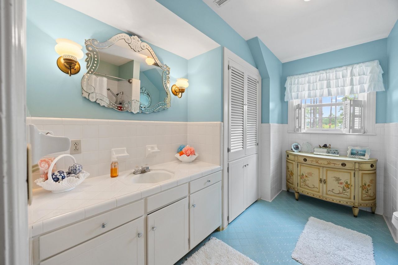 481 Fox Bay Rd.  Photo 29