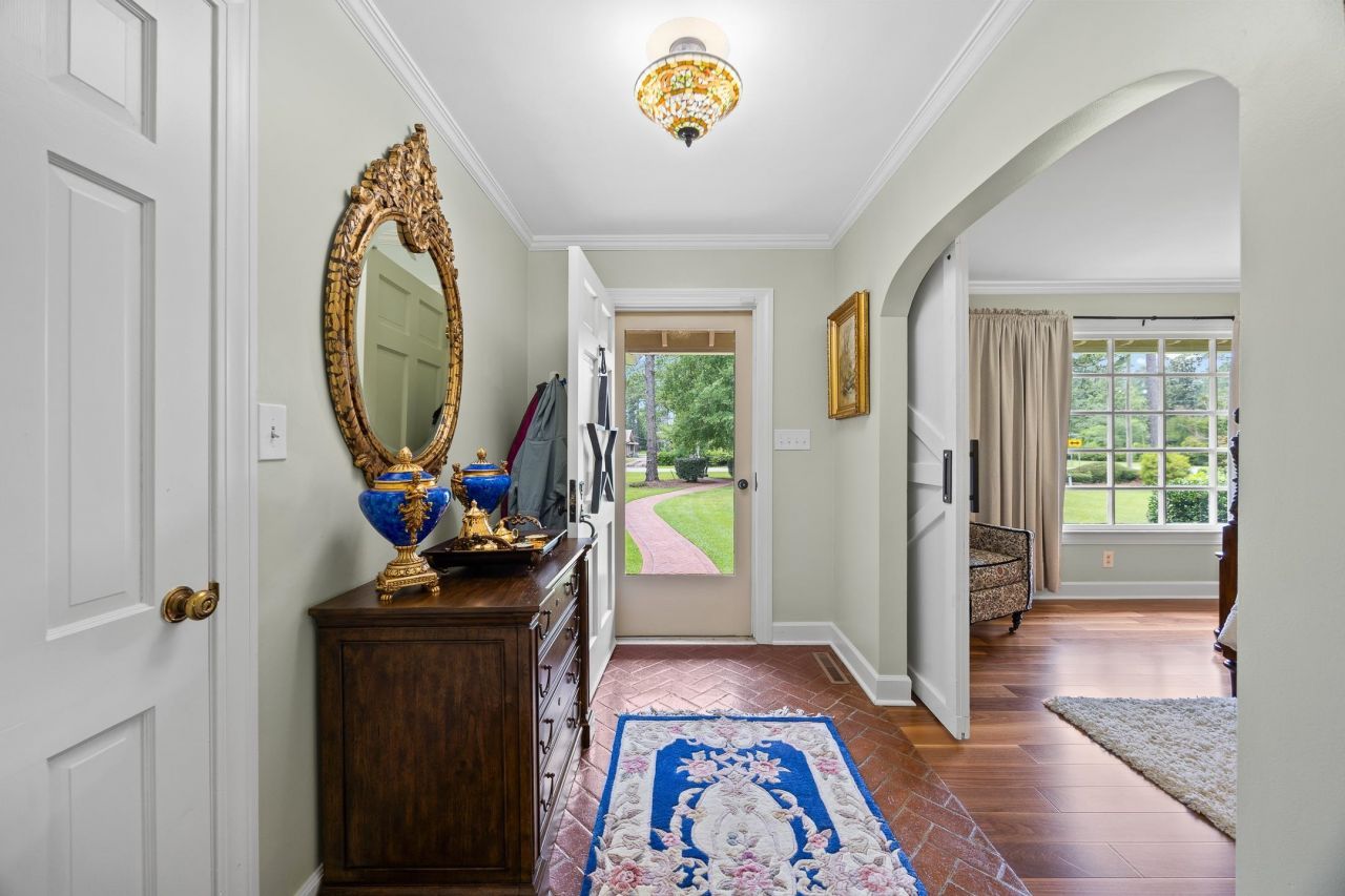 481 Fox Bay Rd.  Photo 6